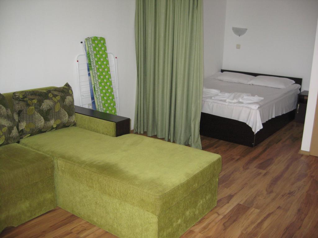 Chateau Aheloy Hotel เปาโมเรีย ภายนอก รูปภาพ